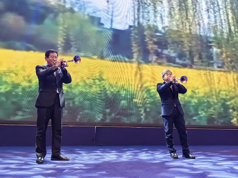 “同心同行，標(biāo)新致遠(yuǎn)”新春年會順利召開